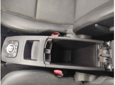 Recambio de apoyabrazos central para renault scenic iii 1.5 dci diesel fap referencia OEM IAM   