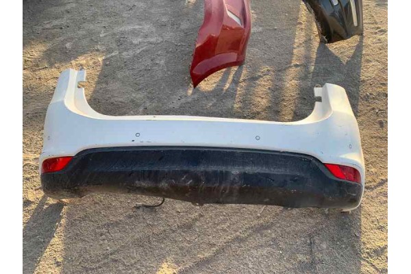 Recambio de paragolpes trasero para kia carens ( ) 1.6 i 135 referencia OEM IAM   