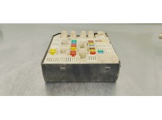 Recambio de caja reles / fusibles para renault megane iii coupe 1.5 dci 110 fap referencia OEM IAM 284B60168R  
