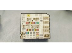 Recambio de caja reles / fusibles para renault megane iii coupe 1.5 dci 110 fap referencia OEM IAM 284B60168R  