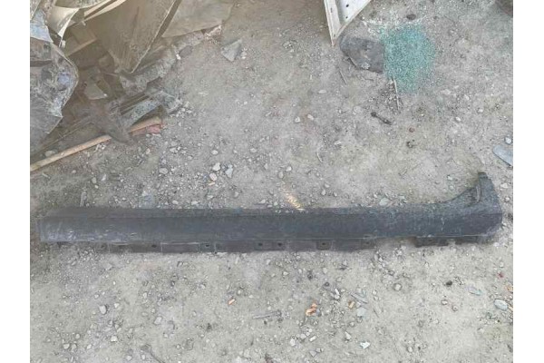Recambio de faldon lateral para bmw x3 (f25) 2.0 d referencia OEM IAM   