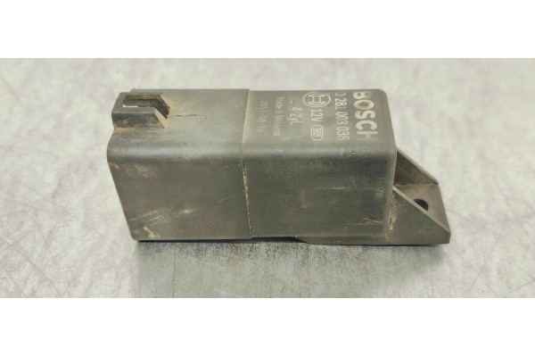 Recambio de caja precalentamiento para seat ibiza iv berlina 1.6 tdi 90 fap referencia OEM IAM 0281003038  