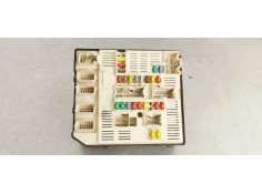 Recambio de caja reles / fusibles para renault megane iii coupe 1.5 dci 110 fap referencia OEM IAM 284B60168R  