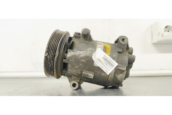Recambio de compresor aire acondicionado para renault megane ii berlina 5p confort dynamique referencia OEM IAM 8200316164  