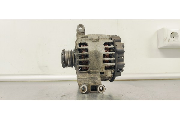 Recambio de alternador para mercedes-benz clase a (w169) 2.0i 136 [200] referencia OEM IAM A2661540902  