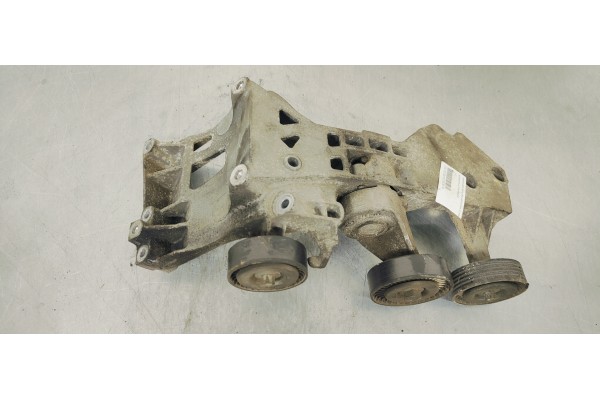 Recambio de soporte alternador para mercedes-benz clase b (w245) referencia OEM IAM   