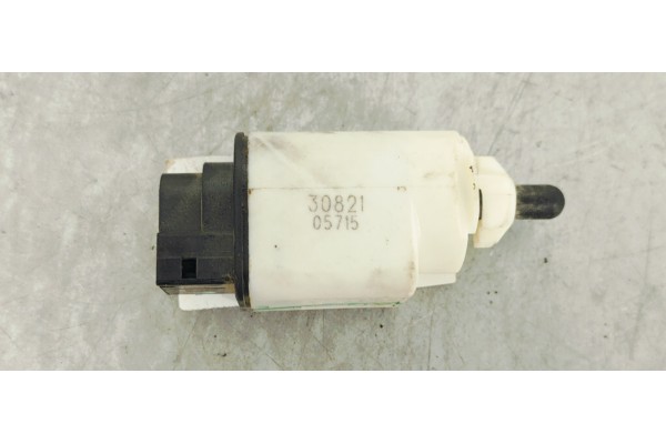 Recambio de sensor para peugeot 208 (p2) 1.5 hdi referencia OEM IAM 9813503180  