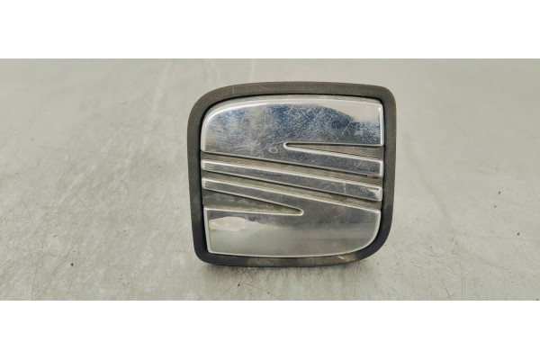 Recambio de maneta exterior porton para seat ibiza (6j5) 1.6 tdi referencia OEM IAM 6J4827565B  