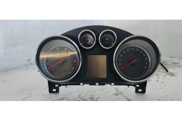 Recambio de cuadro instrumentos para opel insignia berlina excellence referencia OEM IAM 20930202  