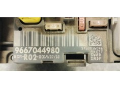 Recambio de caja reles / fusibles para citroen c5 berlina 1.6 16v hdi fap referencia OEM IAM 9667044980  