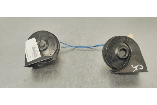 Recambio de claxon para citroen c5 berlina 1.6 16v hdi fap referencia OEM IAM 9684804180  
