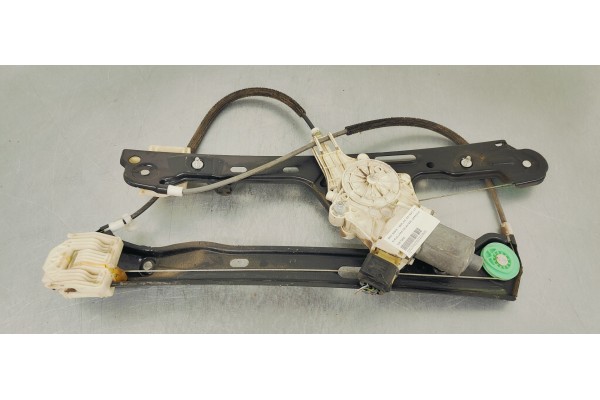 Recambio de elevalunas delantero derecho para bmw serie 1 berlina (e81/e87) 2.0 d referencia OEM IAM 7067796S  