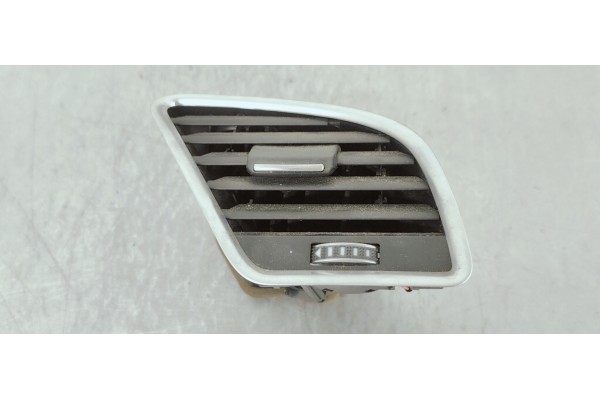 Recambio de rejilla aireadora para audi a4 ber. (b8) 2.0 tdi referencia OEM IAM 8T1820902G  
