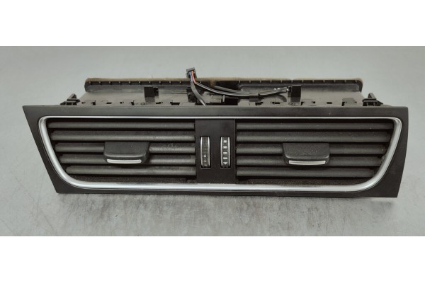 Recambio de rejilla aireadora para audi a4 ber. (b8) 2.0 tdi referencia OEM IAM 8T1820951E  