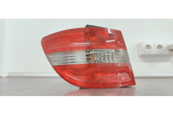 Recambio de piloto trasero izquierdo para mercedes-benz clase b (w245) 2.0 cdi referencia OEM IAM A1698202364  