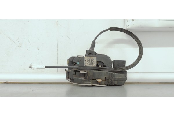 Recambio de cerradura puerta delantera izquierda para opel insignia berlina 2.0cdti 130 fap referencia OEM IAM 13503149  