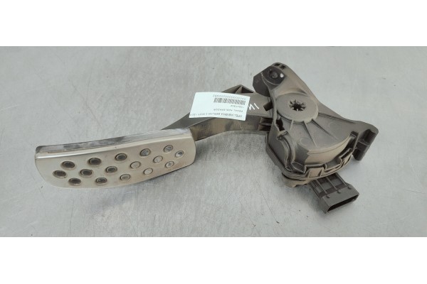 Recambio de pedal acelerador para opel insignia berlina 2.0cdti 130 fap referencia OEM IAM 13237352  