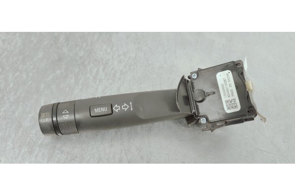 Recambio de mando intermitentes para opel insignia berlina 2.0cdti 130 fap referencia OEM IAM 13500692  