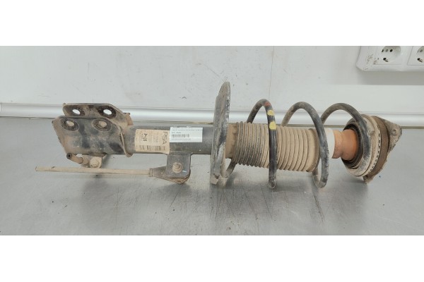 Recambio de amortiguador delantero derecho para peugeot 208 (p2) 1.5 hdi referencia OEM IAM 9831168980  