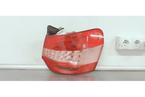 Recambio de piloto trasero derecho para citroen c5 berlina 1.6 16v hdi fap referencia OEM IAM 9681063680  