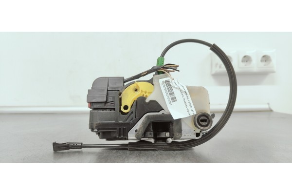 Recambio de cerradura puerta trasera izquierda para opel insignia berlina 2.0cdti 130 fap referencia OEM IAM 13503177  