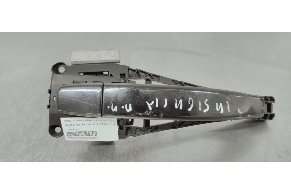 Recambio de maneta exterior delantera derecha para opel insignia berlina 2.0cdti 130 fap referencia OEM IAM 13305781  