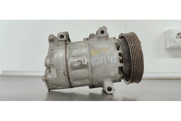 Recambio de compresor aire acondicionado para renault clio iv 1.5 dci referencia OEM IAM 926002352R  