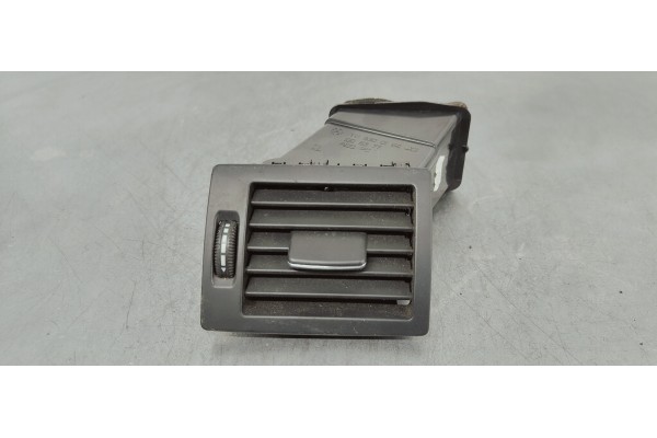 Recambio de rejilla aireadora para mercedes-benz clase b (w245) 2.0 cdi referencia OEM IAM 1698300154  