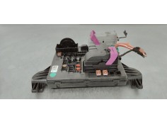 Recambio de caja reles / fusibles para opel insignia berlina 2.0cdti 130 fap referencia OEM IAM 13277317  