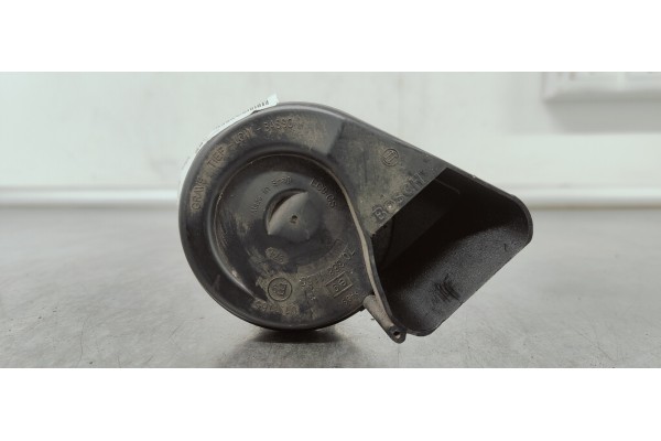 Recambio de claxon para mercedes-benz clase b (w245) 2.0 cdi referencia OEM IAM E9011165  