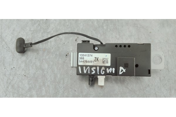 Recambio de amplificador de antena para opel insignia berlina 2.0cdti 130 fap referencia OEM IAM 13241374  