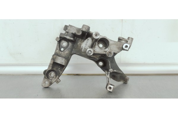 Recambio de soporte alternador para peugeot 508 sw 1.6 hdi referencia OEM IAM 9684613880  