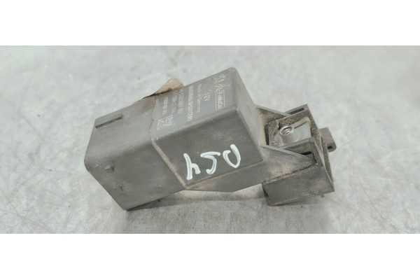 Recambio de caja precalentamiento para ds 4 1.5 hdi referencia OEM IAM 9803299780  