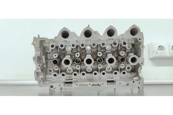 Recambio de culata para citroen c4 picasso referencia OEM IAM 9655911480  