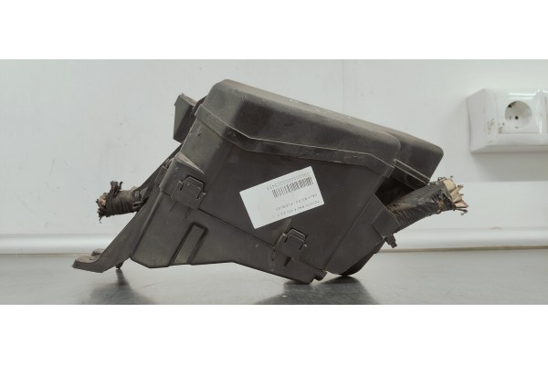 Recambio de caja reles / fusibles para toyota rav 4 (a3) 2.2 d referencia OEM IAM   