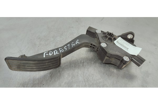 Recambio de pedal acelerador para subaru forester s12 2.0 d referencia OEM IAM 36010AG140  