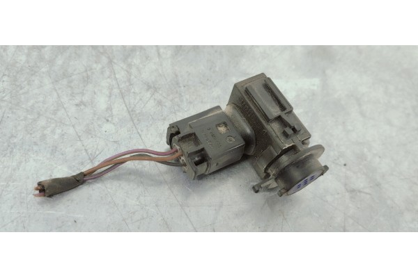 Recambio de sensor para audi a3 sportback (8p) 1.6 tdi referencia OEM IAM 4B0907659A  