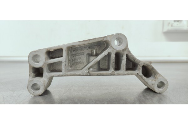 Recambio de soporte motor para opel astra j lim. 1.6 cdti referencia OEM IAM 13343561  