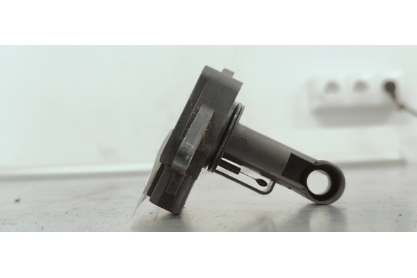 Recambio de caudalimetro para toyota rav 4 (a3) 2.2 d referencia OEM IAM 2220430010  
