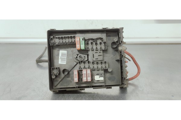 Recambio de caja reles / fusibles para audi a3 sportback (8p) 1.6 tdi referencia OEM IAM 1K0937125D  