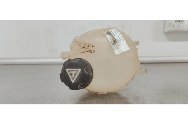 Recambio de deposito expansion para peugeot 208 (p2) 1.5 hdi referencia OEM IAM 9824198680  