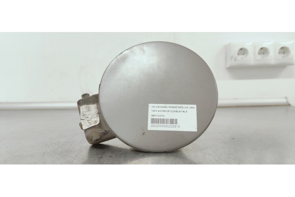 Recambio de tapa exterior combustible para volkswagen passat berlina (3b3) 1.9tdi 130 4x4 referencia OEM IAM 3B0010275L  