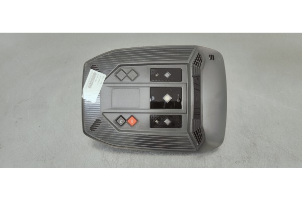 Recambio de luz interior para ds 4 1.5 hdi referencia OEM IAM 9818744780  