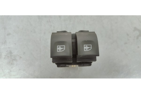 Recambio de mando elevalunas delantero izquierdo para renault clio iv 1.5 dci referencia OEM IAM 254118044R  