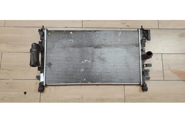 Recambio de radiador agua para opel insignia berlina 2.0cdti 130 fap referencia OEM IAM   