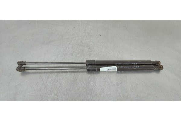 Recambio de amortiguadores maletero / porton para peugeot 208 (p2) 1.5 hdi referencia OEM IAM 9827758080  