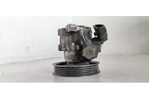 Recambio de bomba direccion para audi a4 berlina (8e) 1.9 tdi (96kw) referencia OEM IAM   