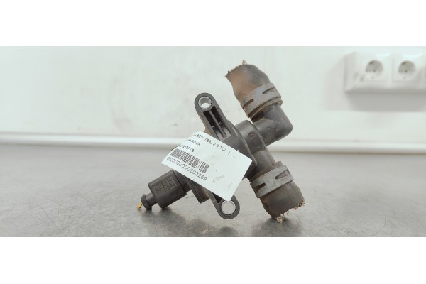 Recambio de bomba agua para audi a4 ber. (b8) 2.0 tdi referencia OEM IAM 4H0121671B  