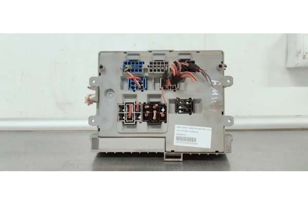 Recambio de caja reles / fusibles para bmw serie 1 berlina (e81/e87) 2.0 d referencia OEM IAM 690660703  