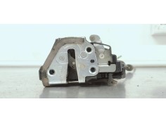 Recambio de cerradura puerta trasera derecha para toyota rav 4 (a3) 2.2 d referencia OEM IAM A046693  